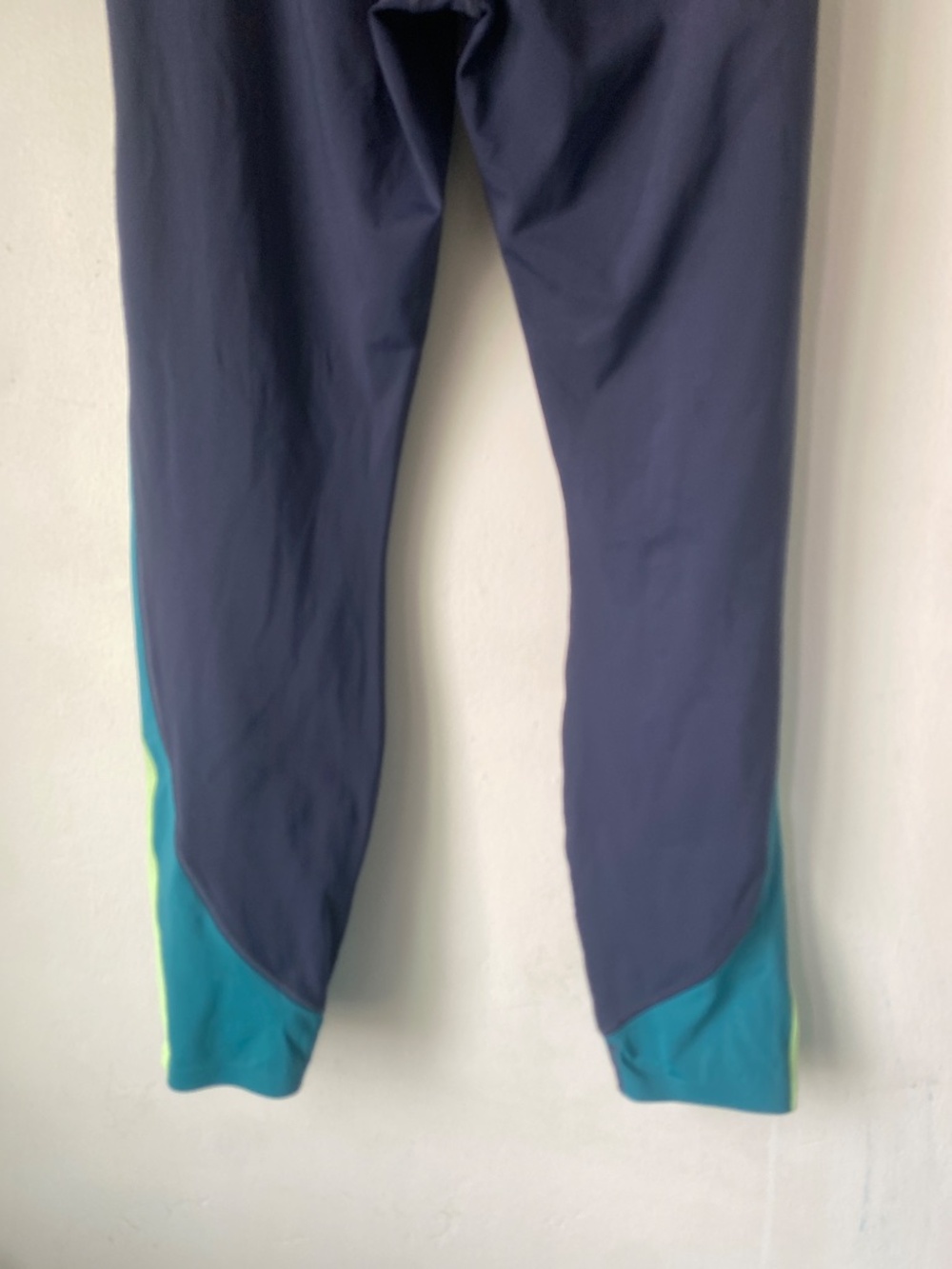 Athleta M High Rise Crunch Colorblock 7/8 Tights Leggings - Picture 10 of 11